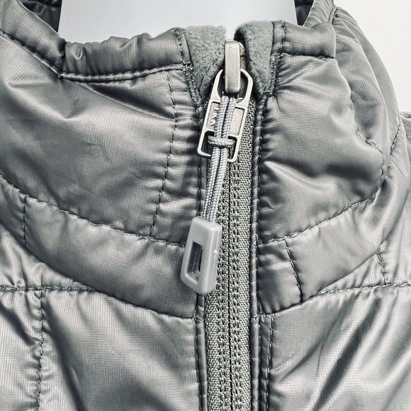 Patagonia Men's Dark Grey Quilted Vest Size Medium - Picture 9 of 12